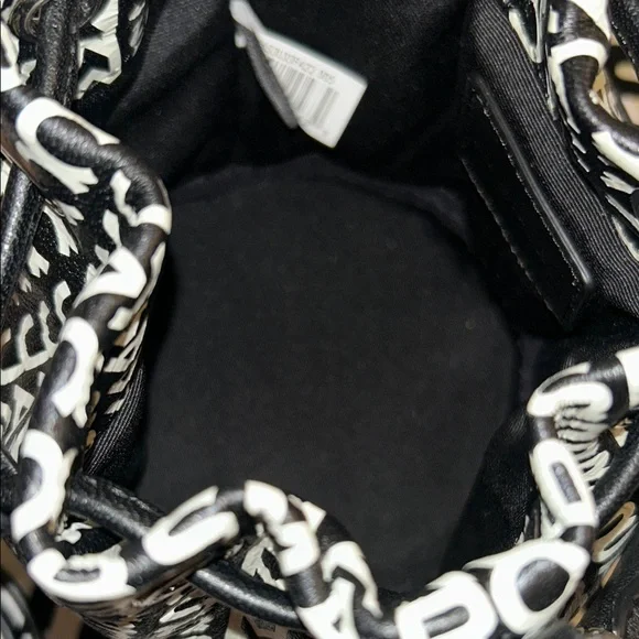 New Marc Jacobs Black and White Mini Bucket Bag. - Picture 8 of 10